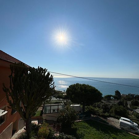 Апартаменти Il Giardino Del Mare Вентімілья Екстер'єр фото