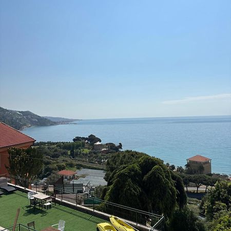 Апартаменти Il Giardino Del Mare Вентімілья Екстер'єр фото
